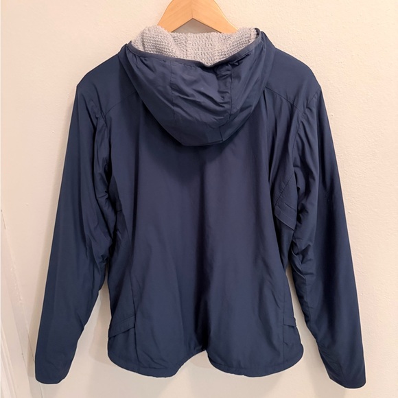 Mountain Hardware Jacket - Picture 2 of 5